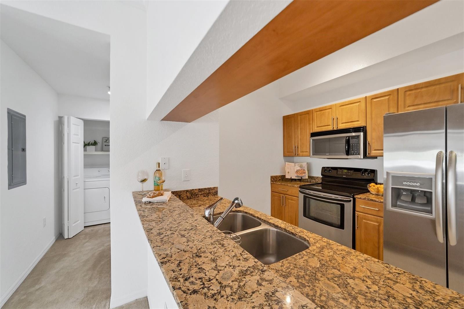 BROADWAY PROMENADE - Residential Lease