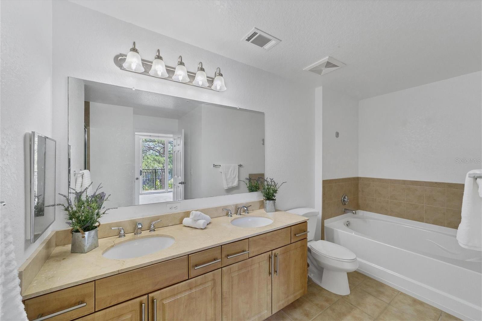 BROADWAY PROMENADE - Residential Lease