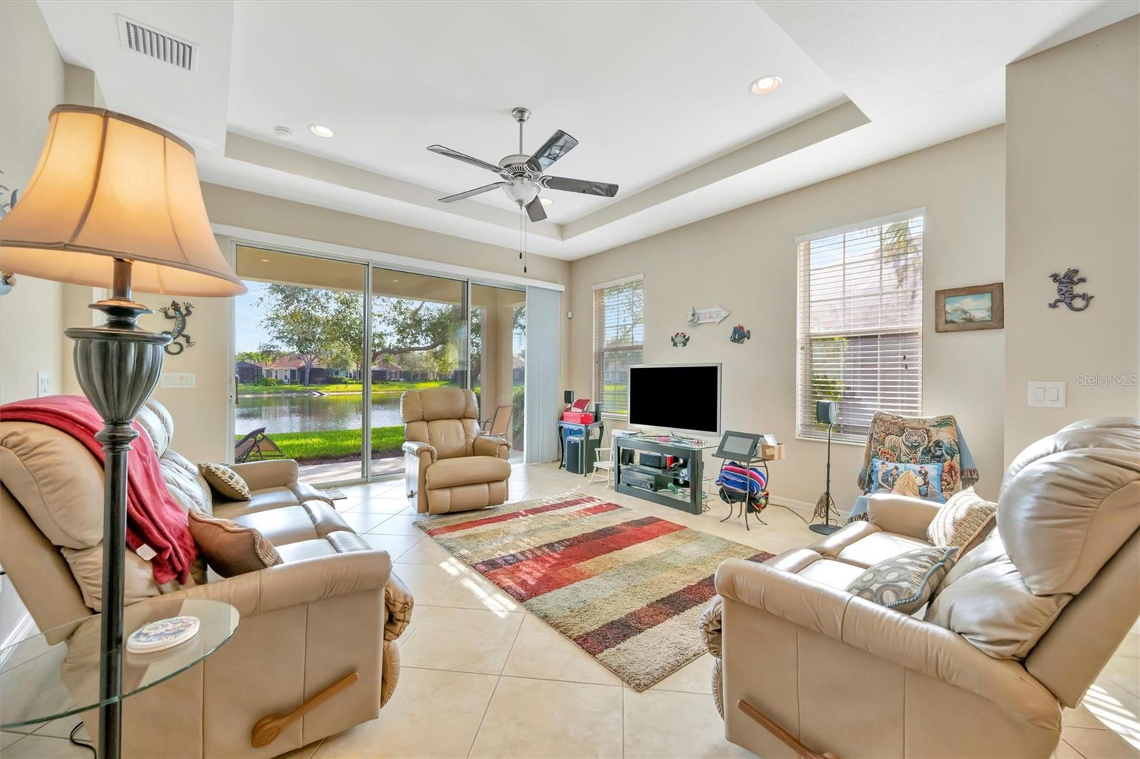 PALMA SOLA TRACE - Residential