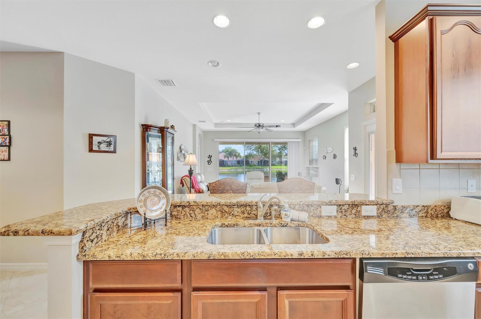 PALMA SOLA TRACE - Residential