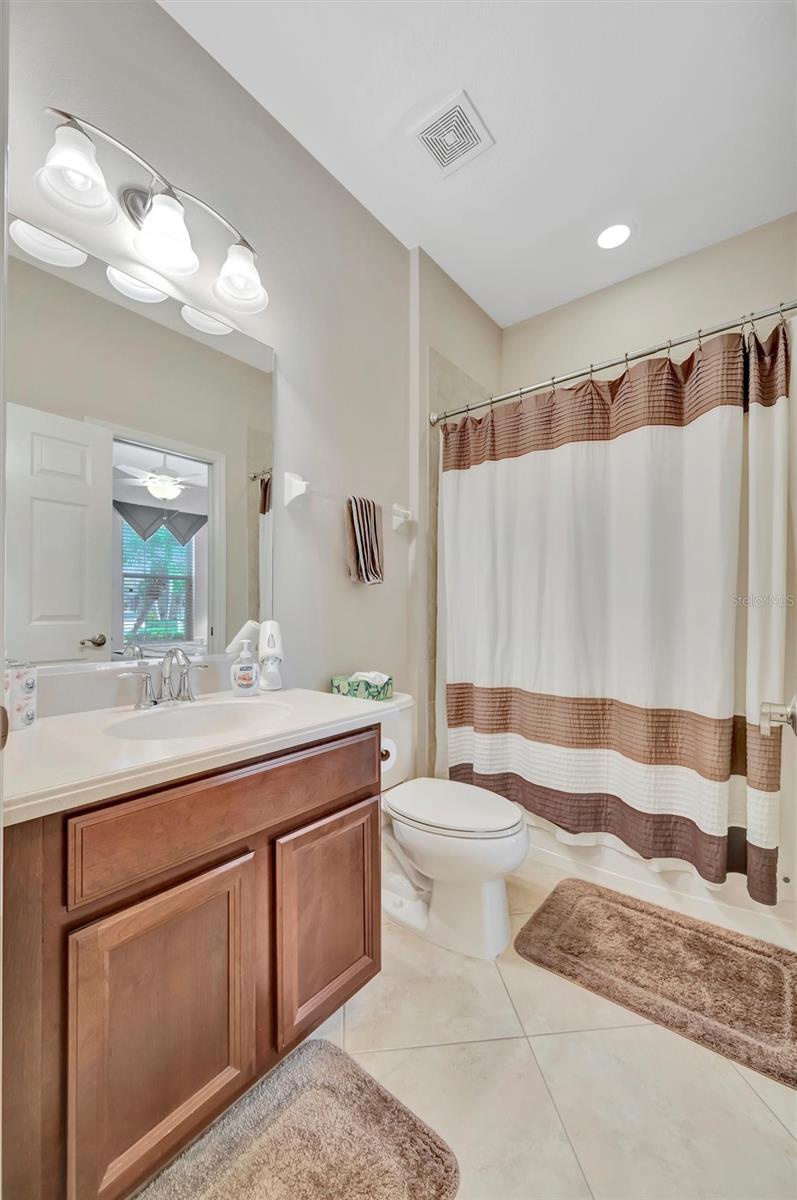 PALMA SOLA TRACE - Residential