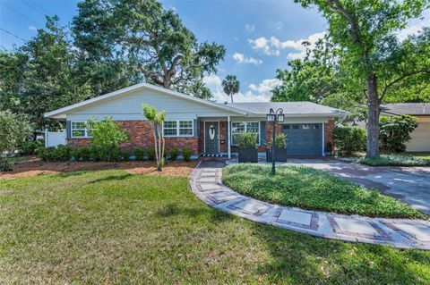 Photo of 202 S Hesperides Street, Tampa, FL 33609 (MLS # TB8437627)