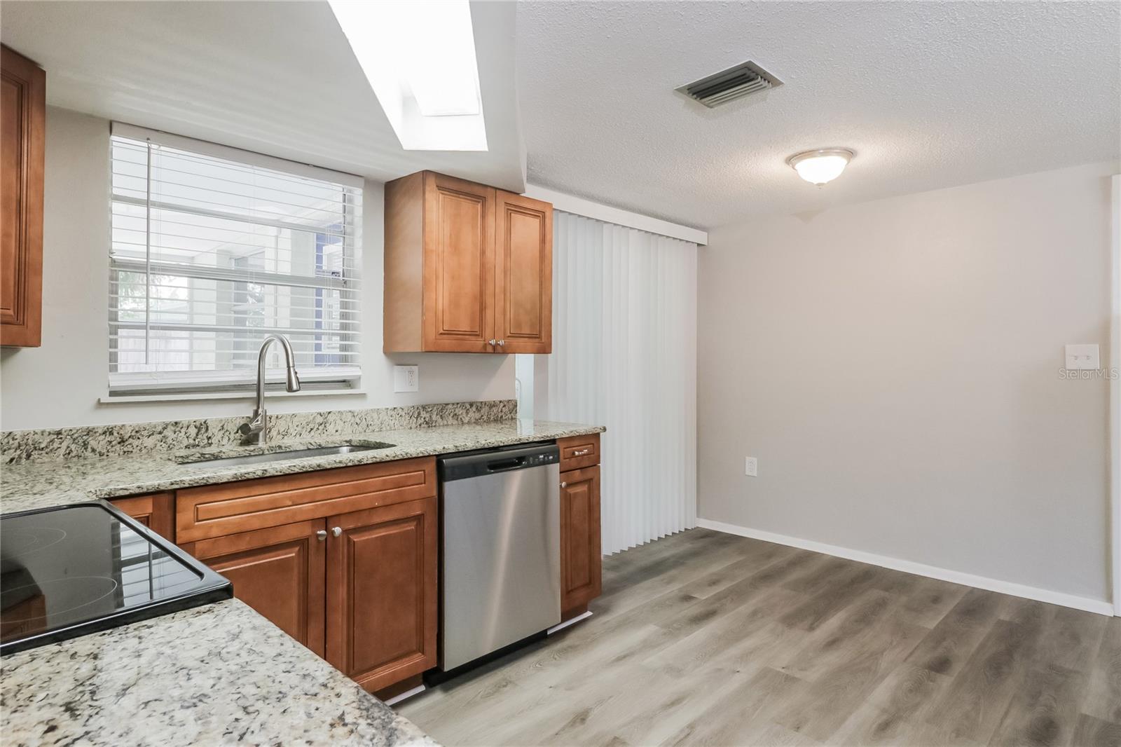 REGENCY PARK - Residential Lease