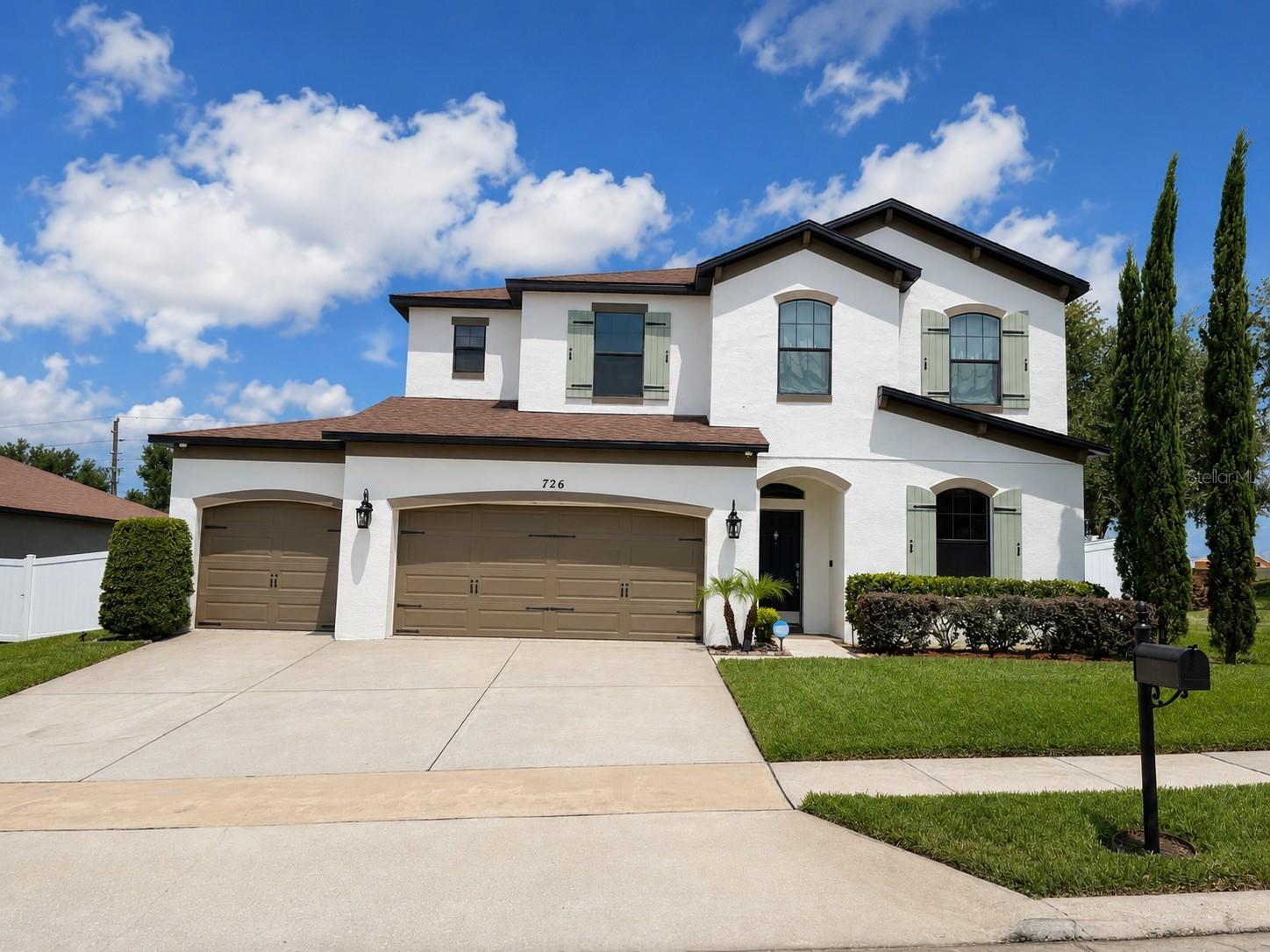 726 WOODS LANDING DRIVE