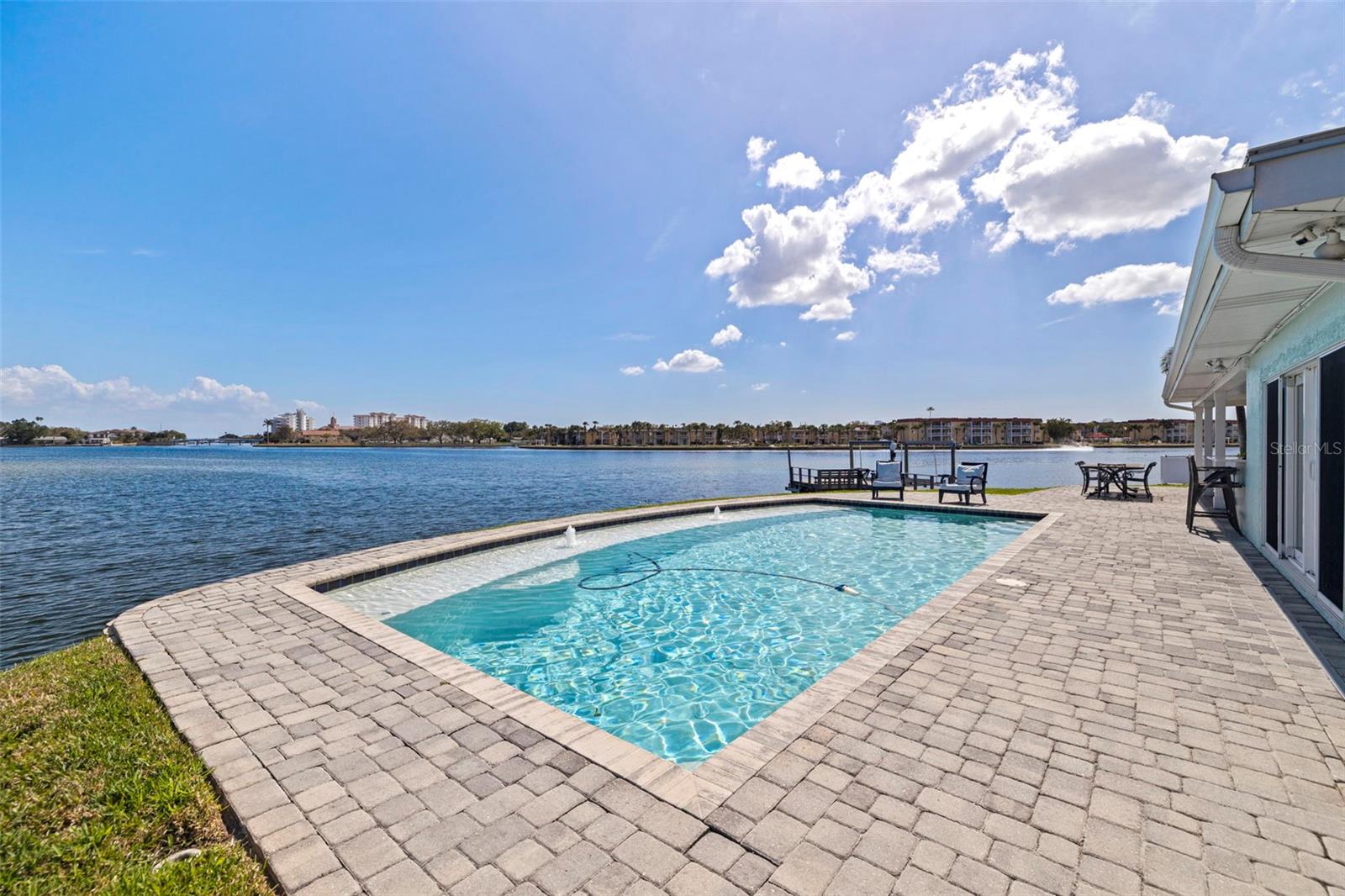 PATRICIAN POINT - Residential