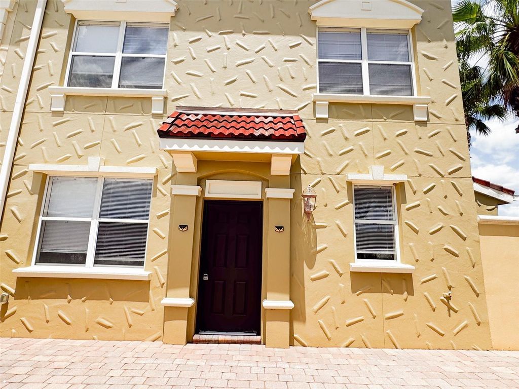 Photo of 2404 Bella Vista Drive, Davenport, FL 33897 (MLS # O6316323)