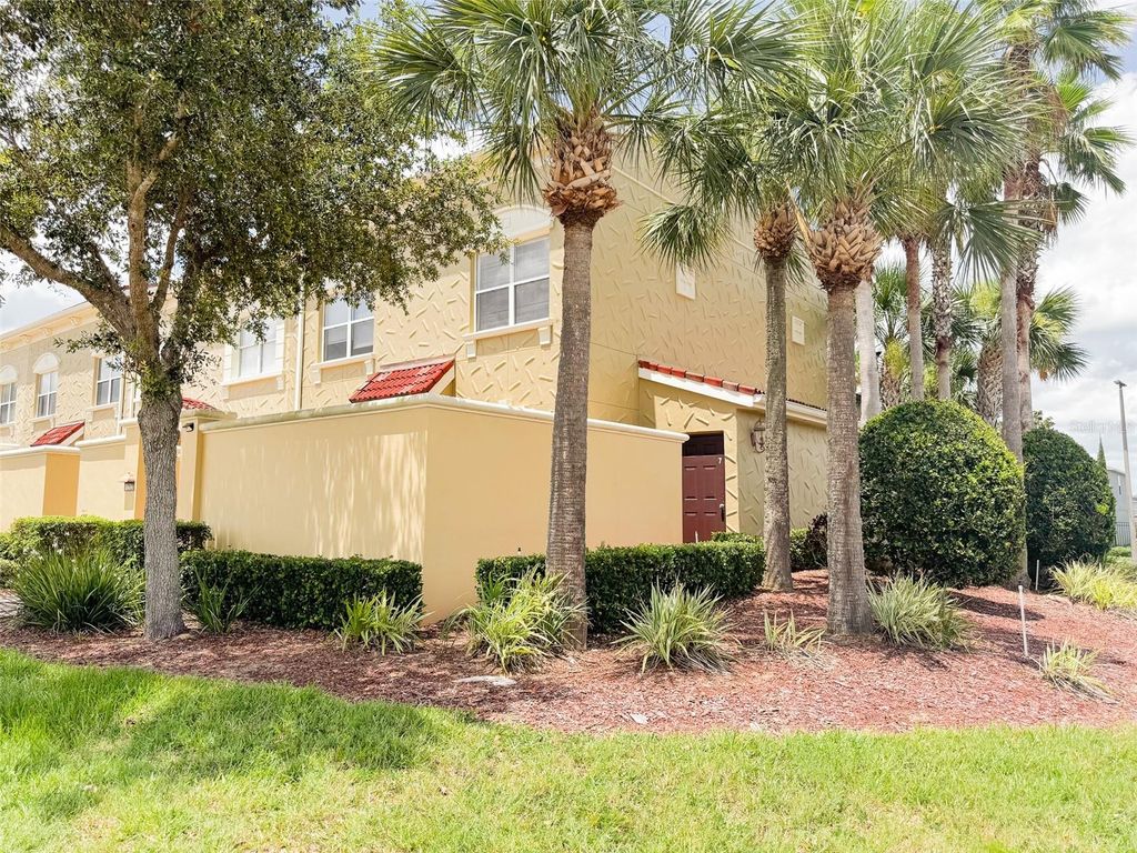 Photo of 2404 Bella Vista Drive, Davenport, FL 33897 (MLS # O6316323)
