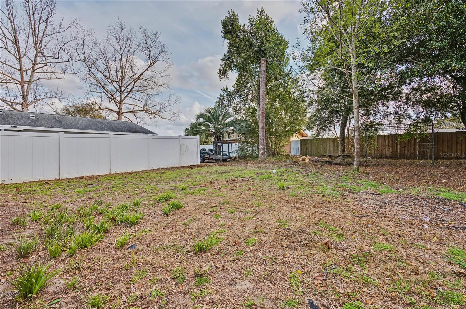 RAINBOW LAKES ESTATE - Residential