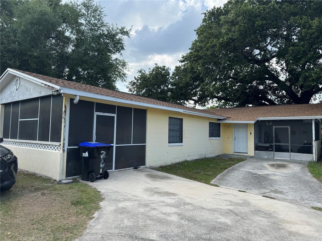 Photo of 201 E Buchanon Avenue, Orlando, FL 32809 (MLS # O6407420)