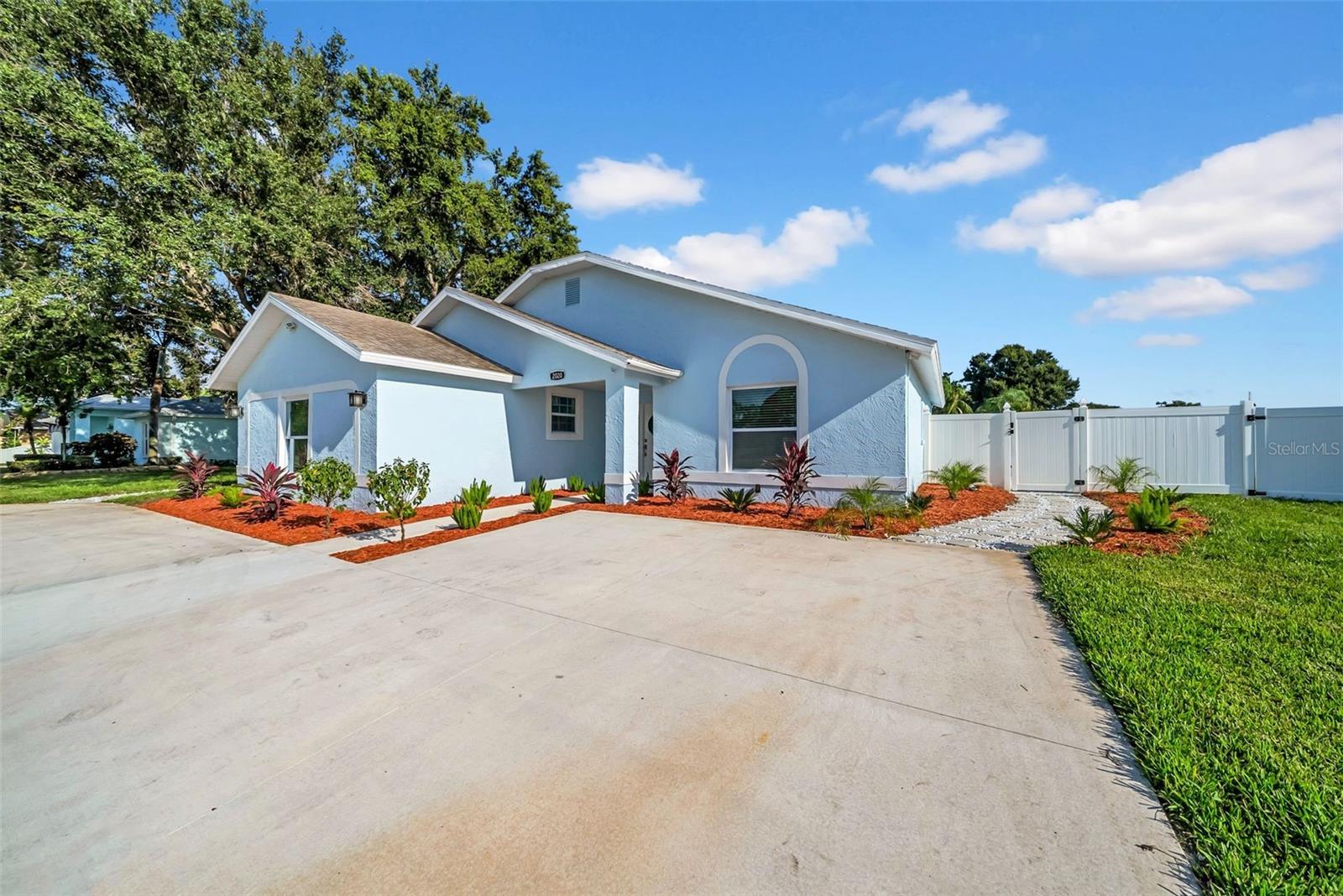 ARLINGTON PARK - Residential