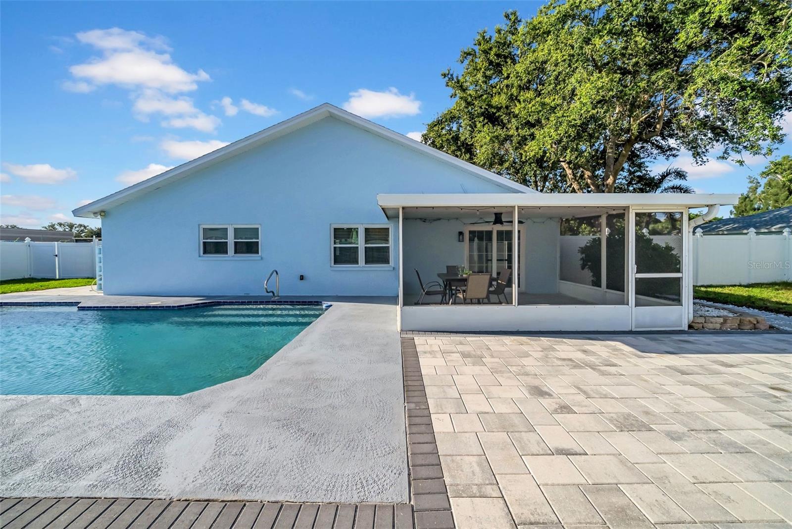 ARLINGTON PARK - Residential