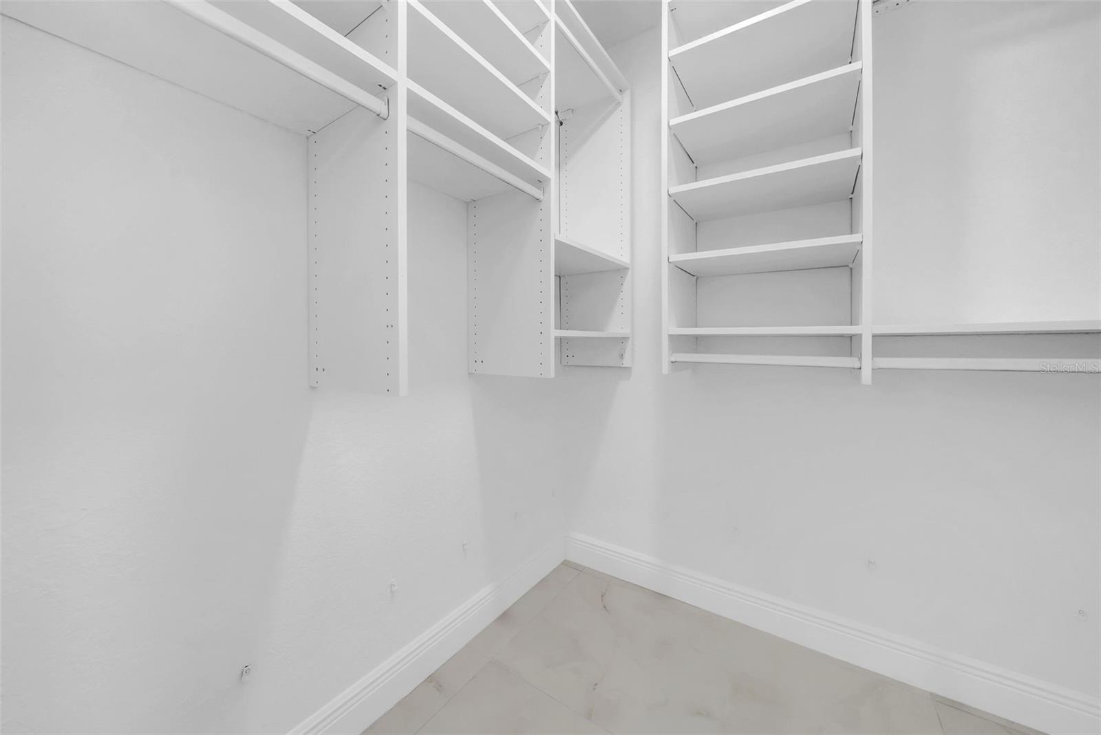 ARLINGTON PARK - Residential