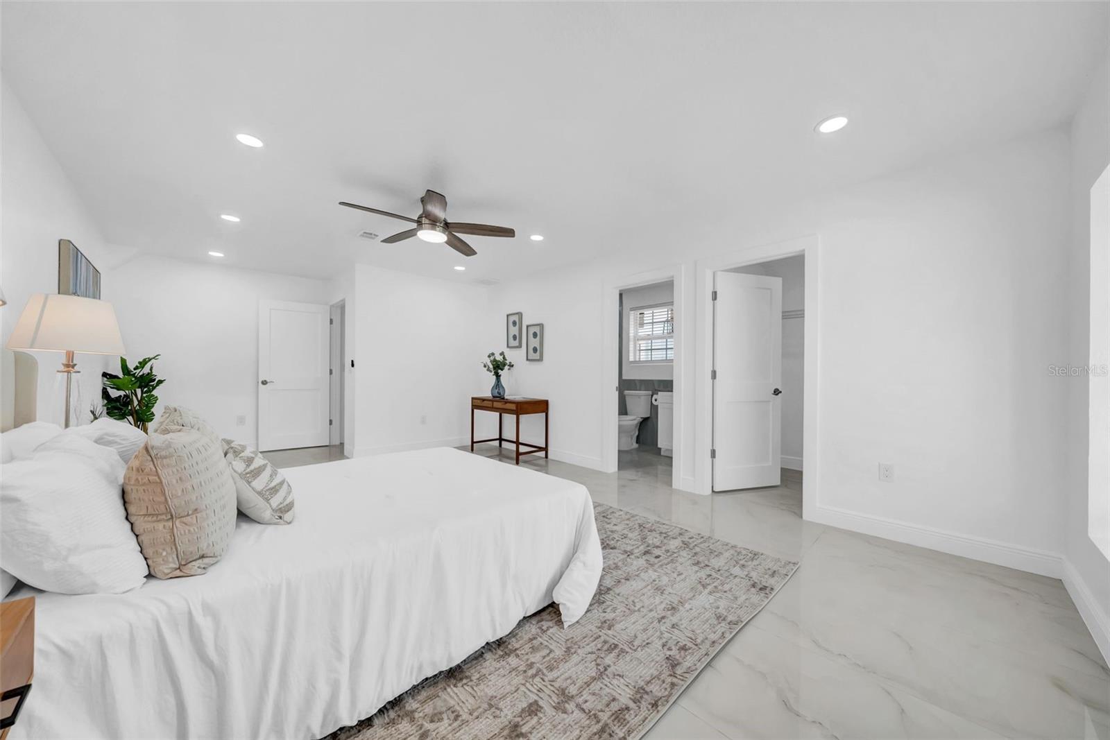 ARLINGTON PARK - Residential