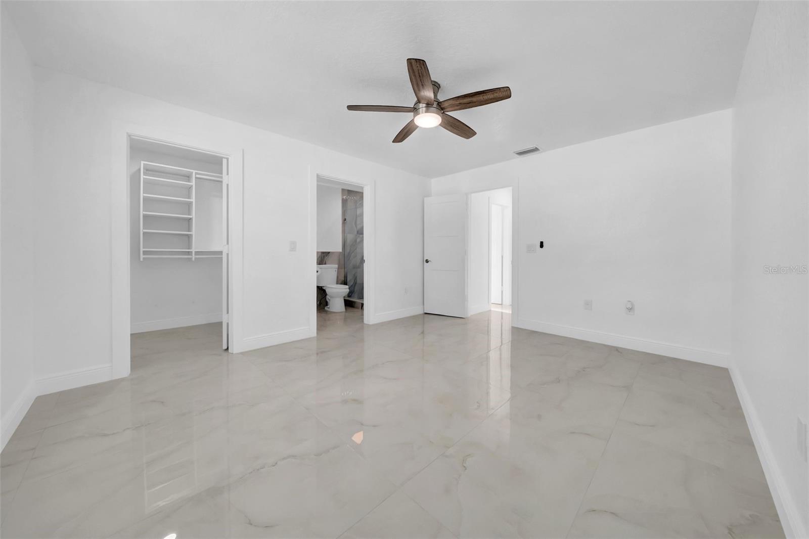 ARLINGTON PARK - Residential