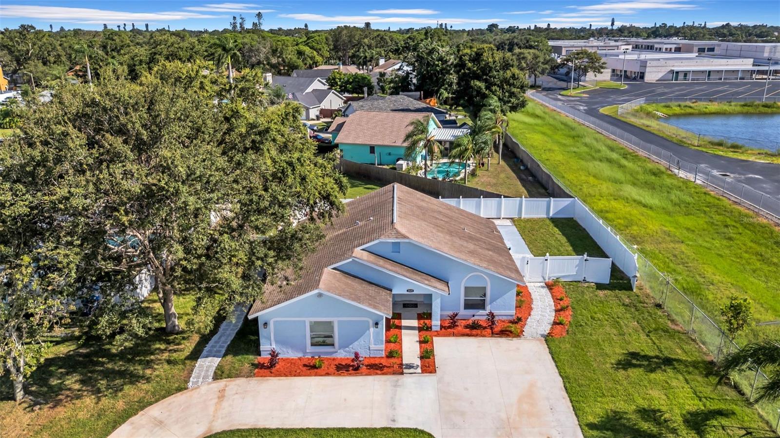 ARLINGTON PARK - Residential