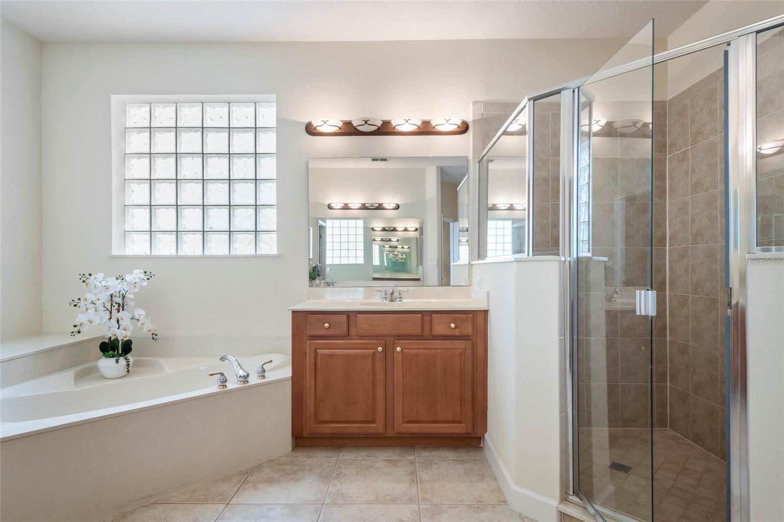 LA VINA - NONA CREST - Residential