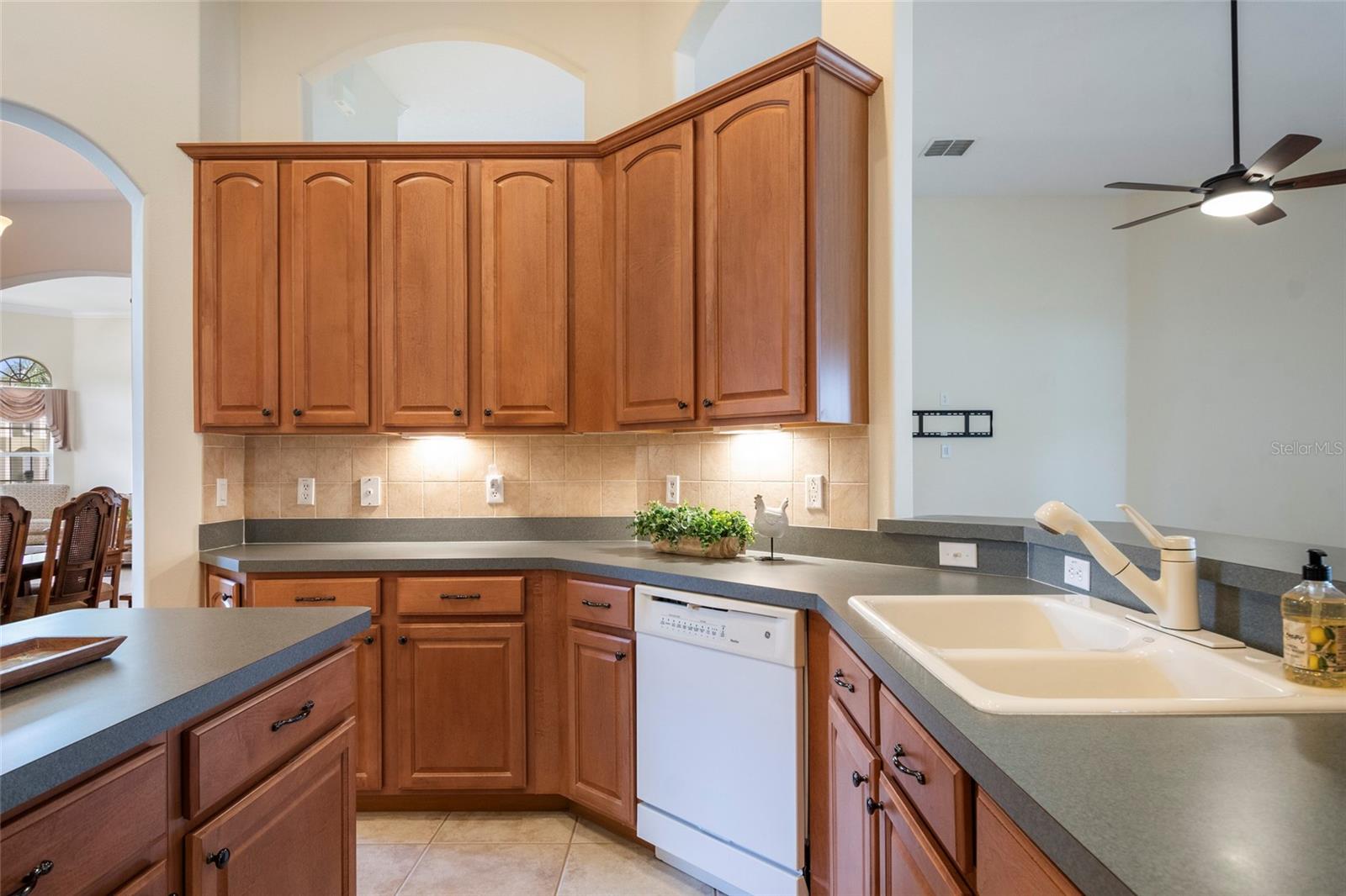 LA VINA - NONA CREST - Residential