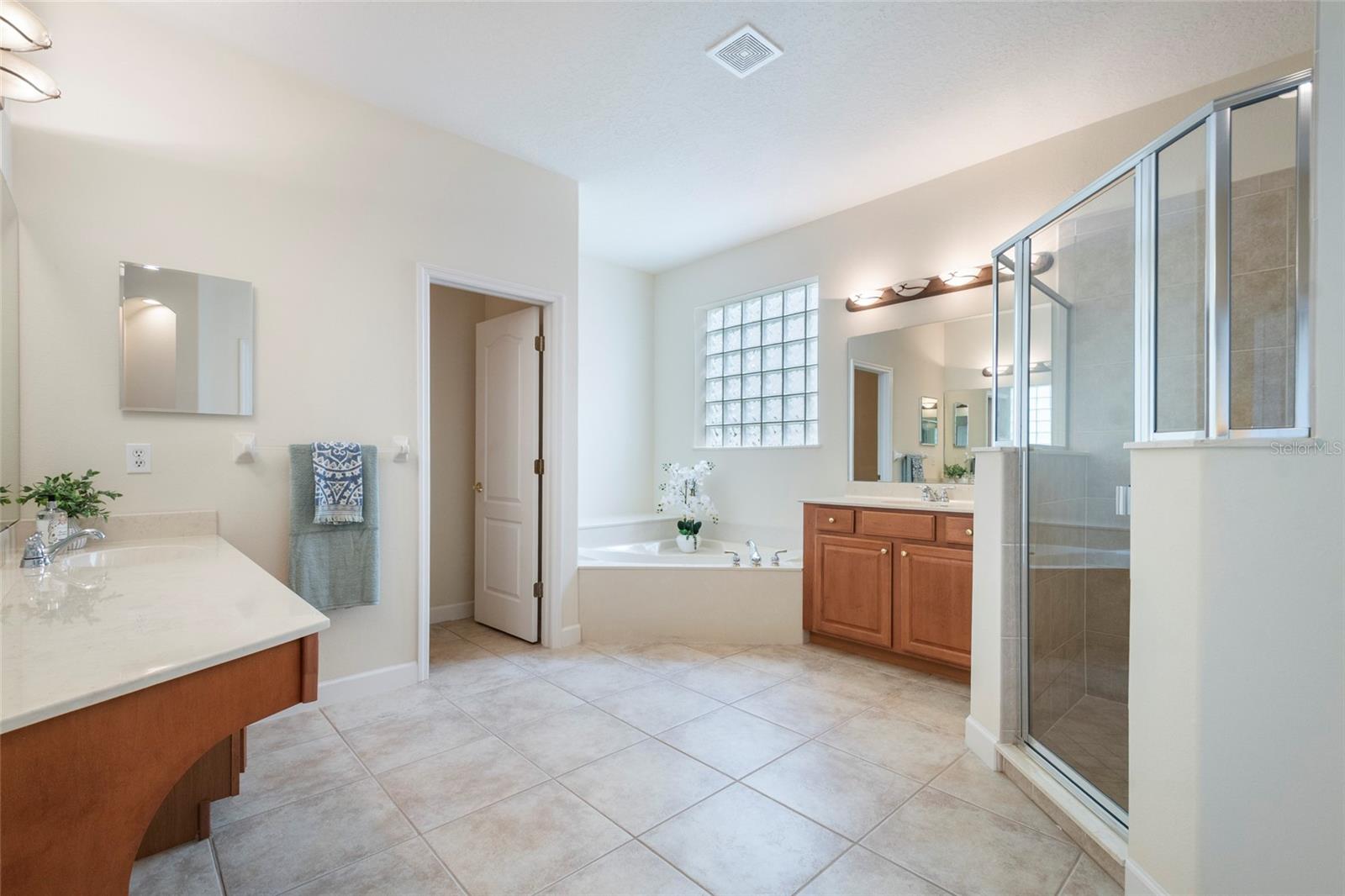 LA VINA - NONA CREST - Residential