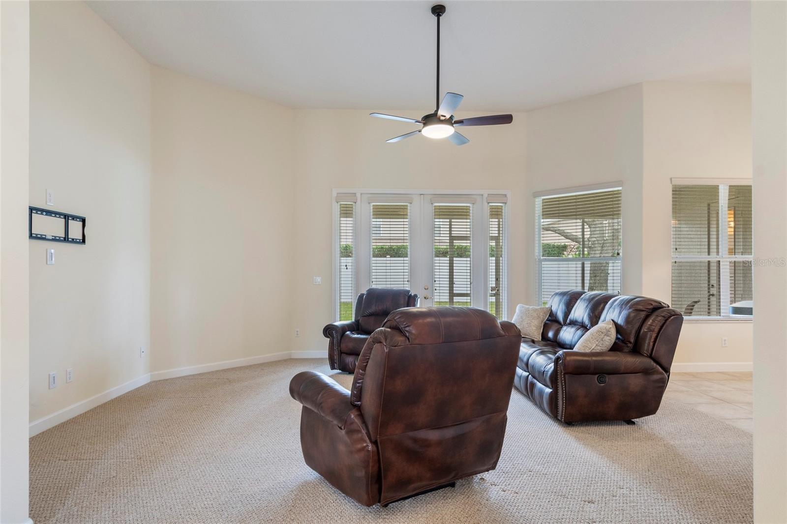 LA VINA - NONA CREST - Residential