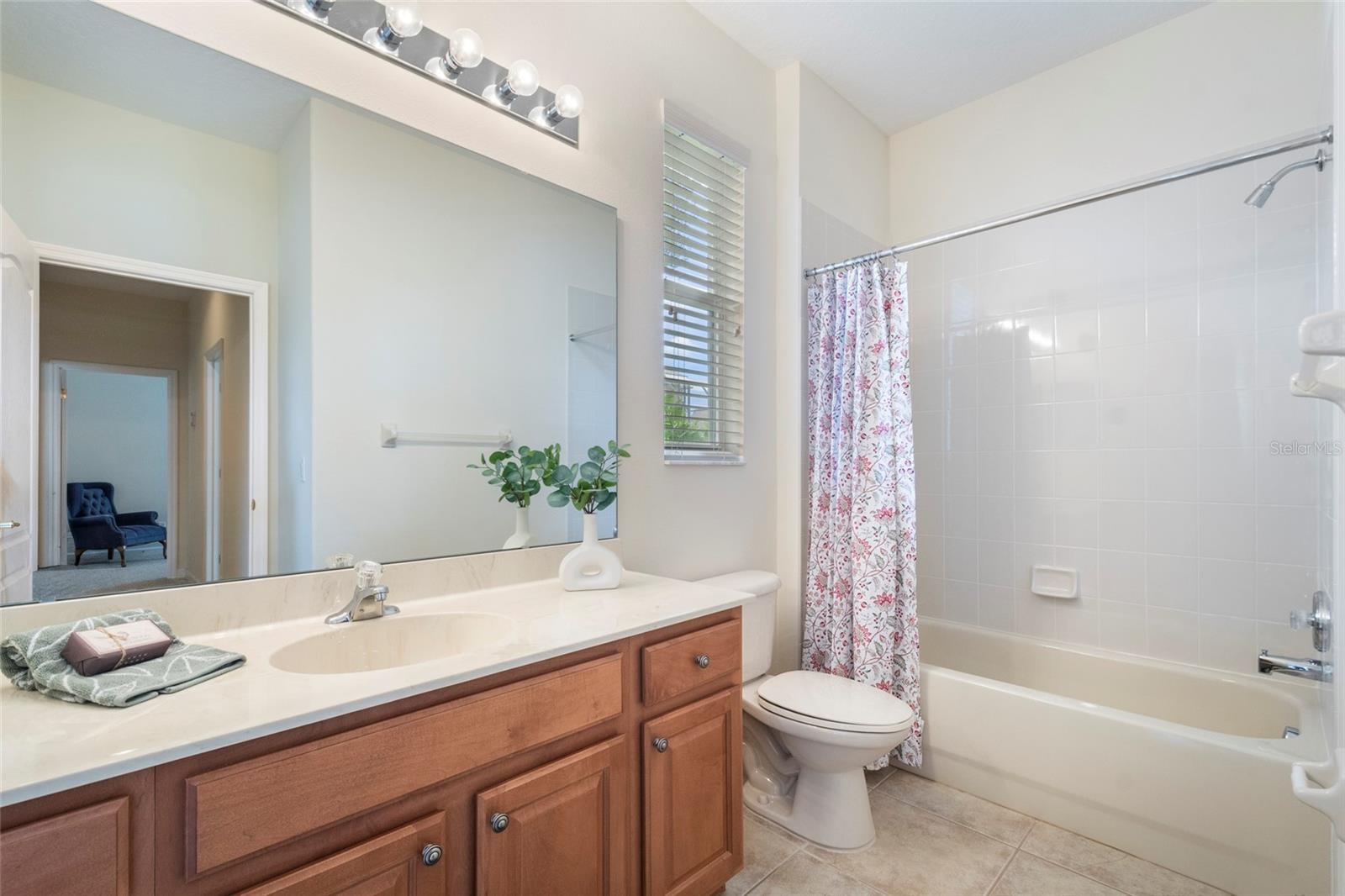 LA VINA - NONA CREST - Residential