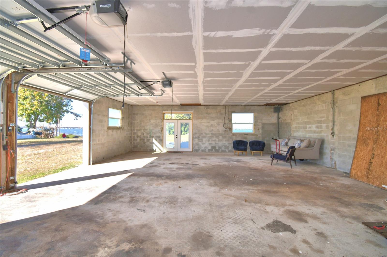 ACREAGE - Residential