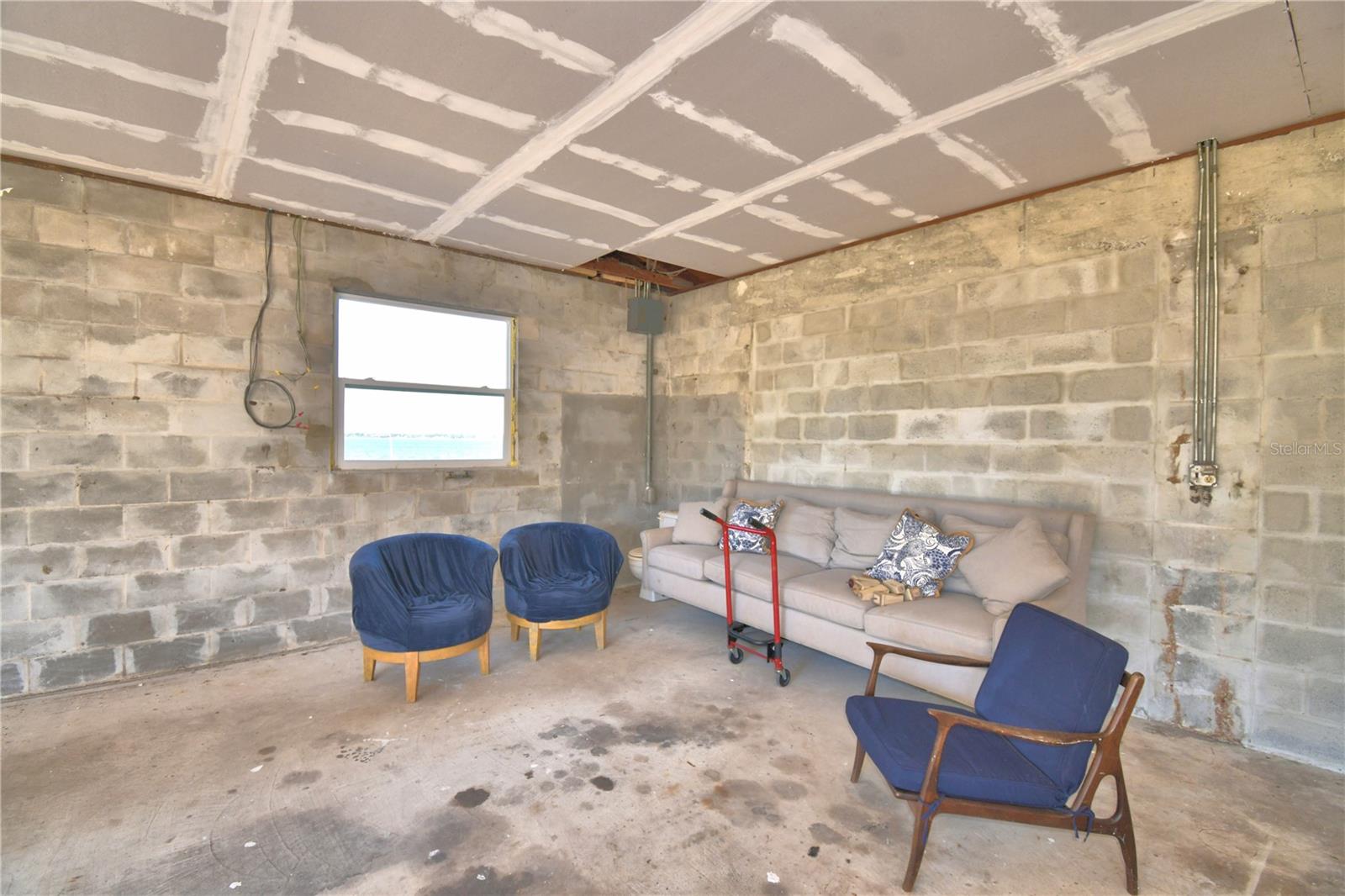 ACREAGE - Residential