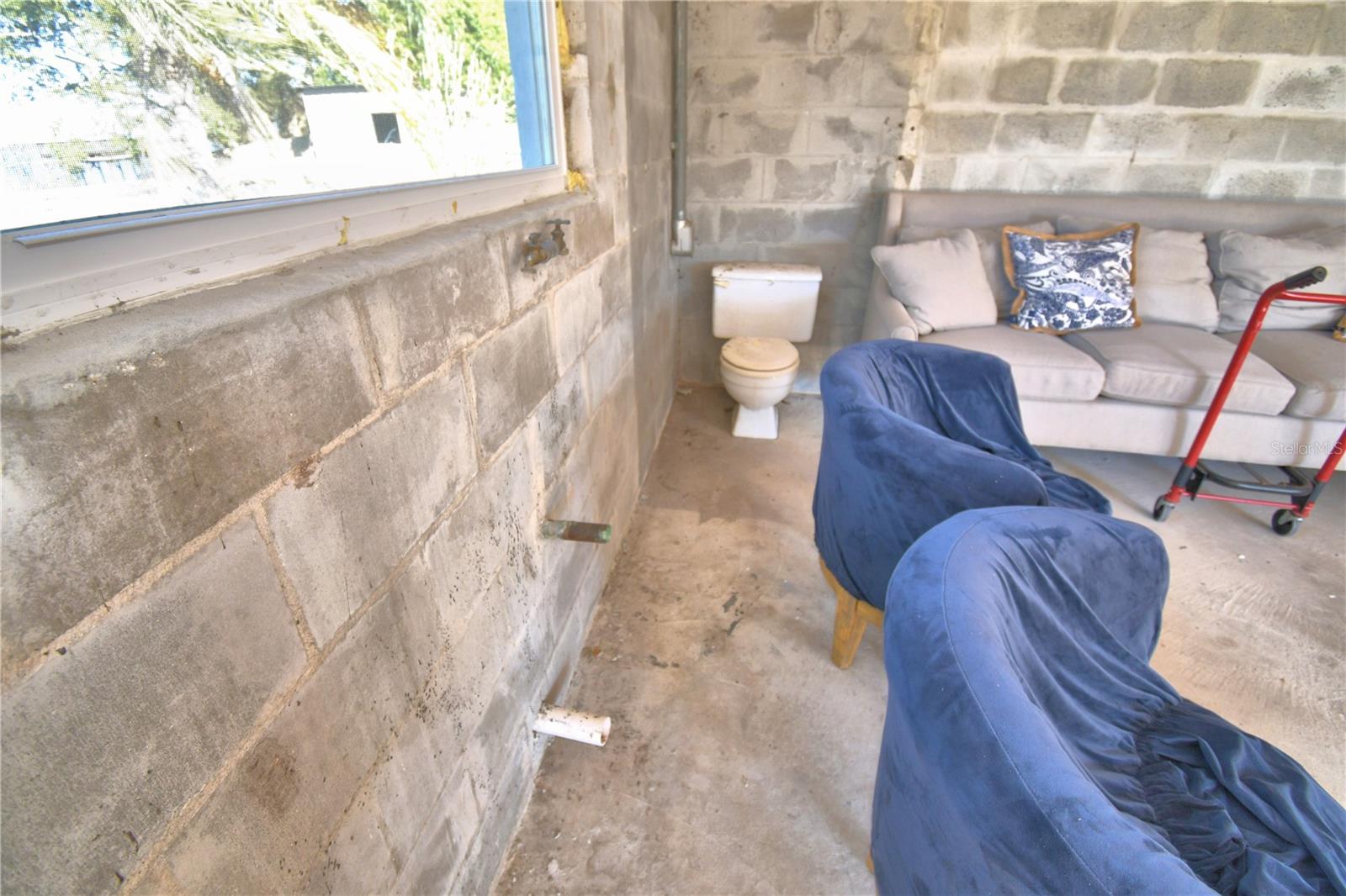 ACREAGE - Residential