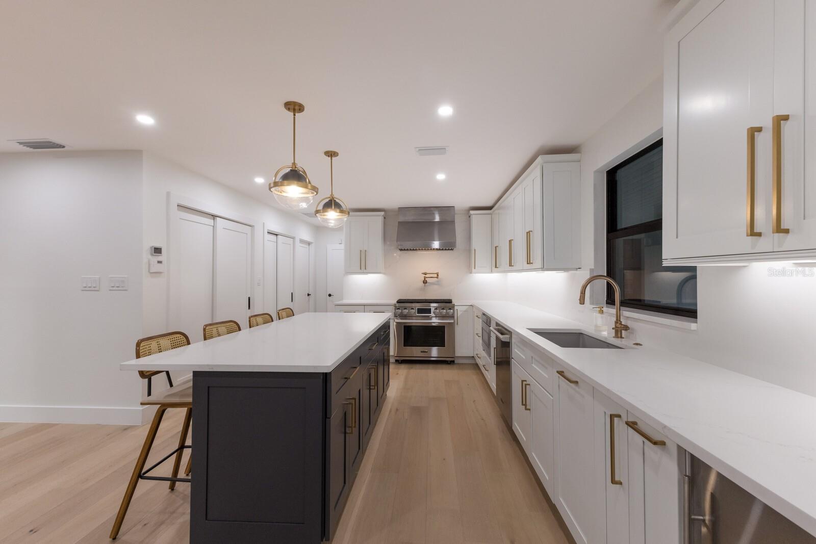 COUNTRY CLUB SHORES SEC 03 - Residential