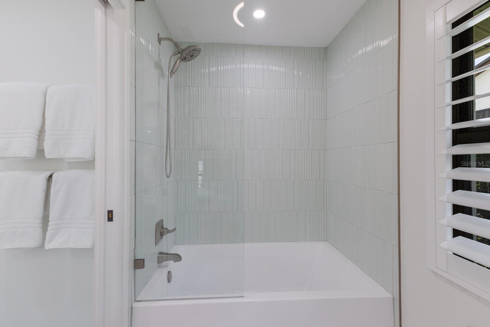 COUNTRY CLUB SHORES SEC 03 - Residential