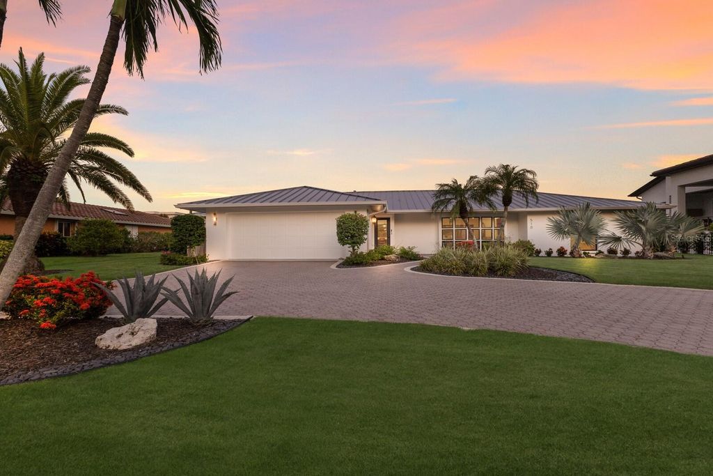 Photo of 510 Putter Lane, Longboat Key, FL 34228 (MLS # A4676878)