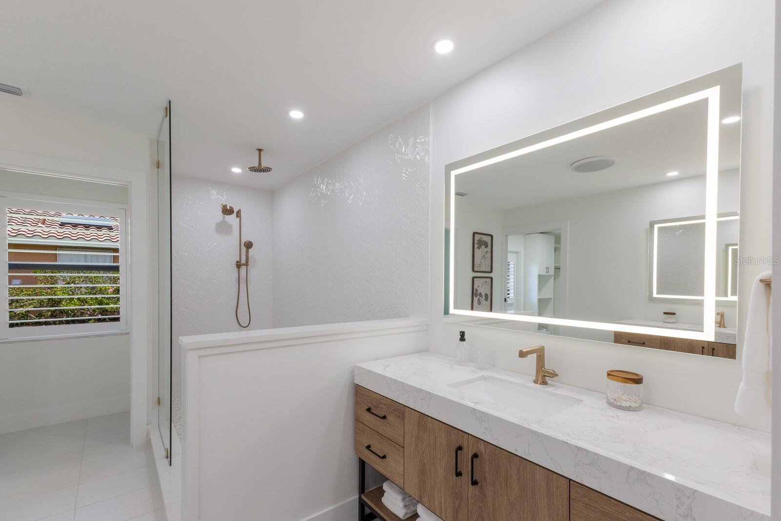 COUNTRY CLUB SHORES SEC 03 - Residential