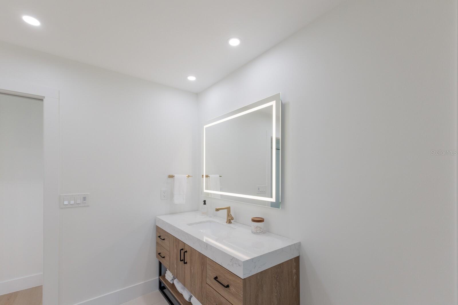 COUNTRY CLUB SHORES SEC 03 - Residential