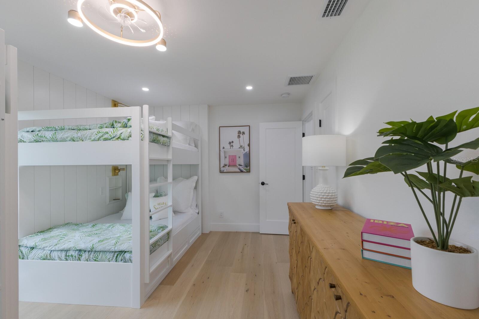 COUNTRY CLUB SHORES SEC 03 - Residential