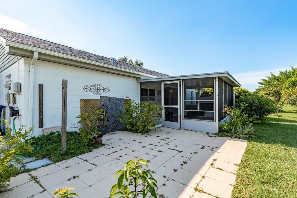 BEACON SQUARE - Residential