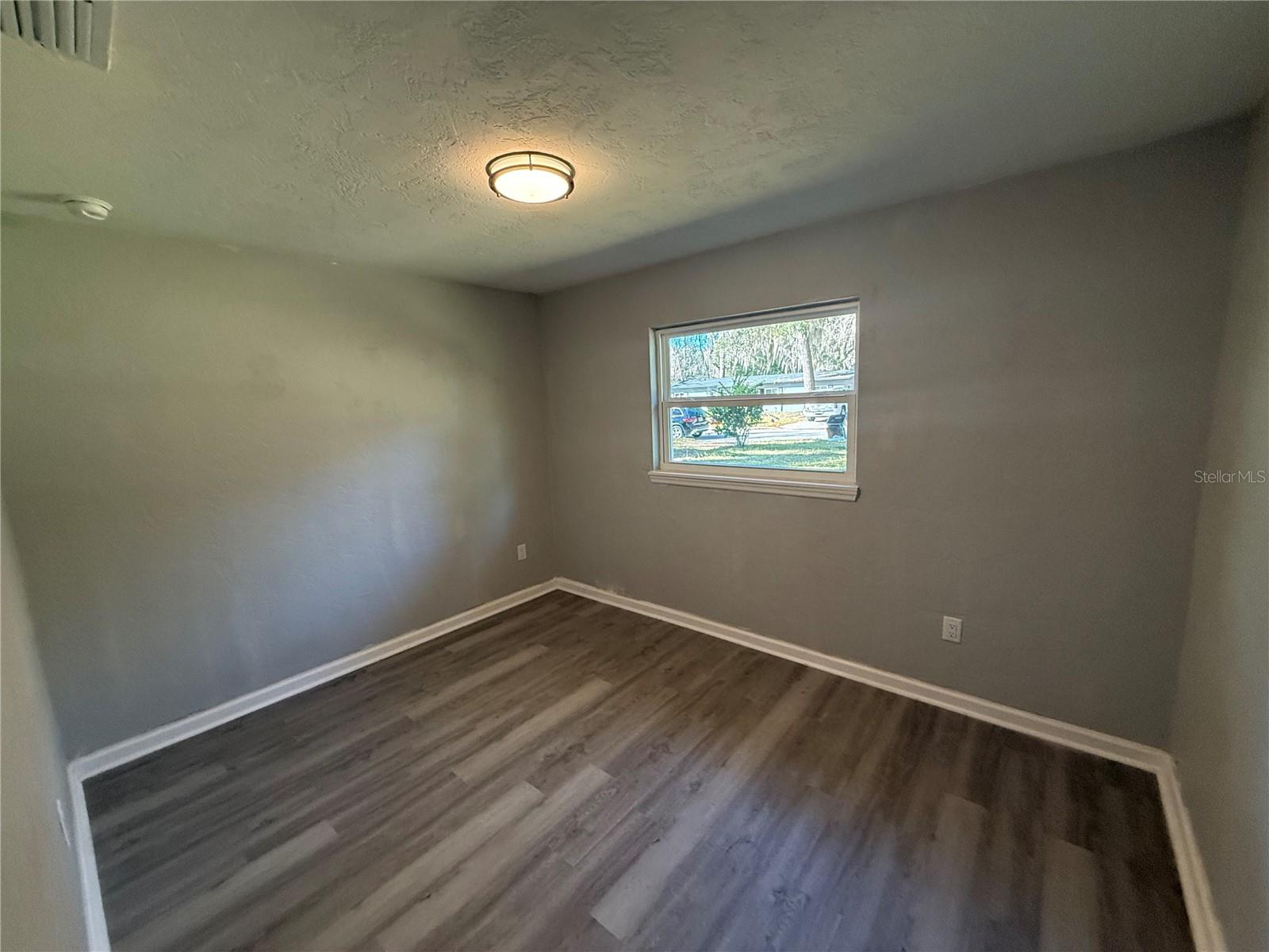 SHADY LAWN ESTATES - Residential Lease