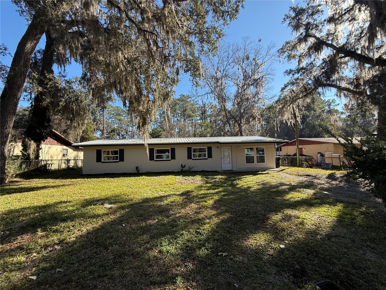 SHADY LAWN ESTATES - Residential Lease