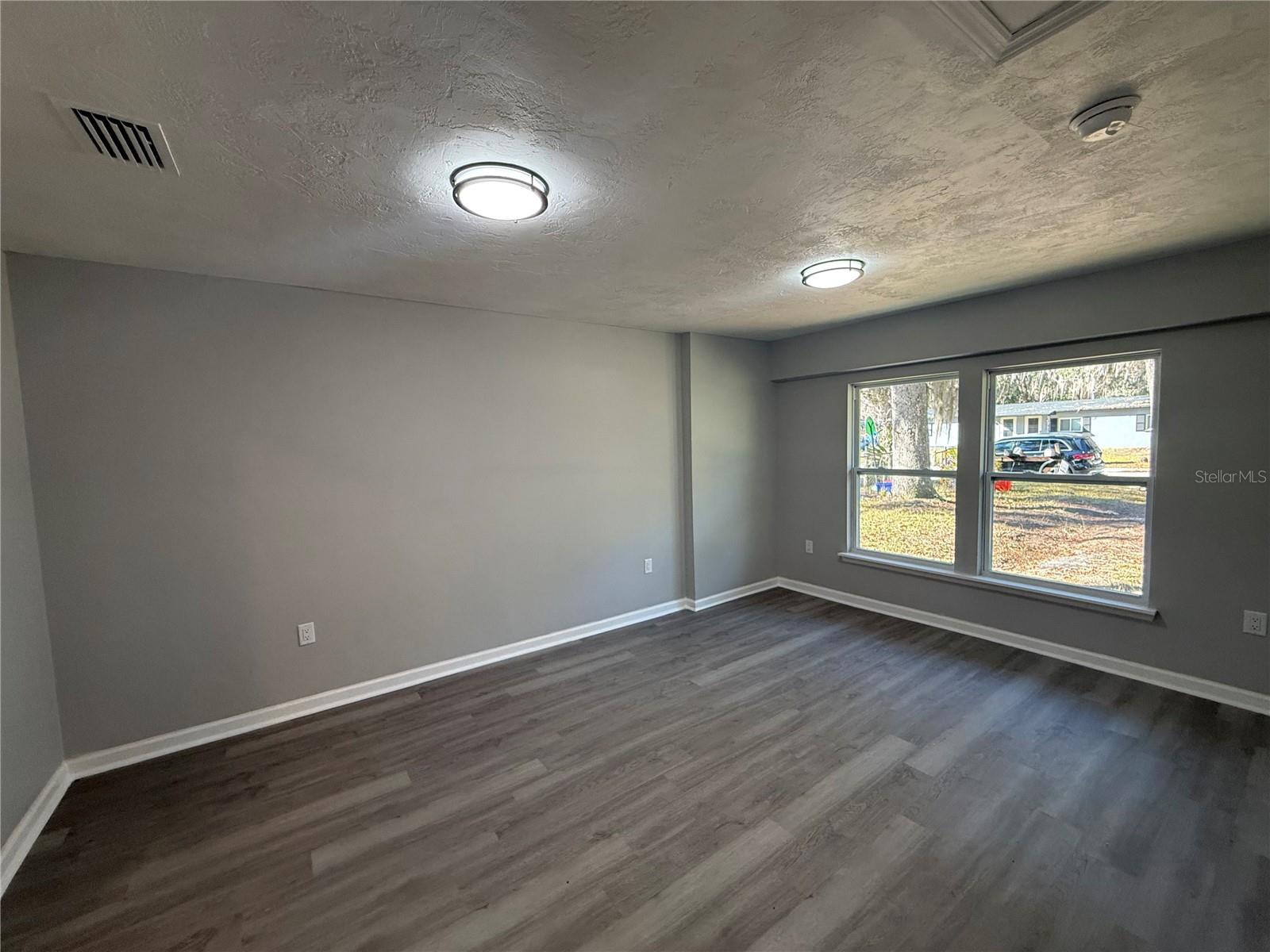 SHADY LAWN ESTATES - Residential Lease