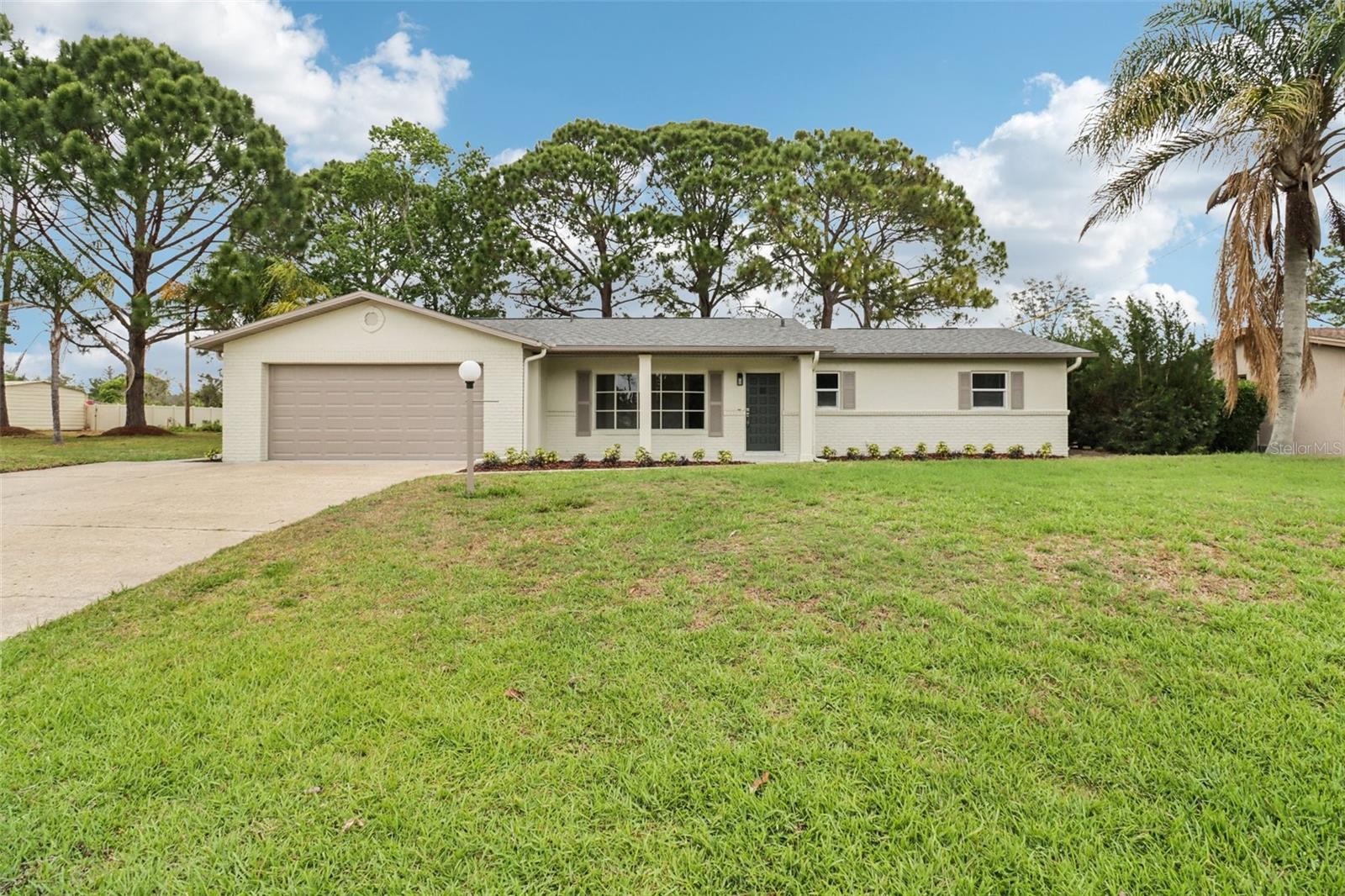 DELTONA LAKES UNIT 11 - Residential