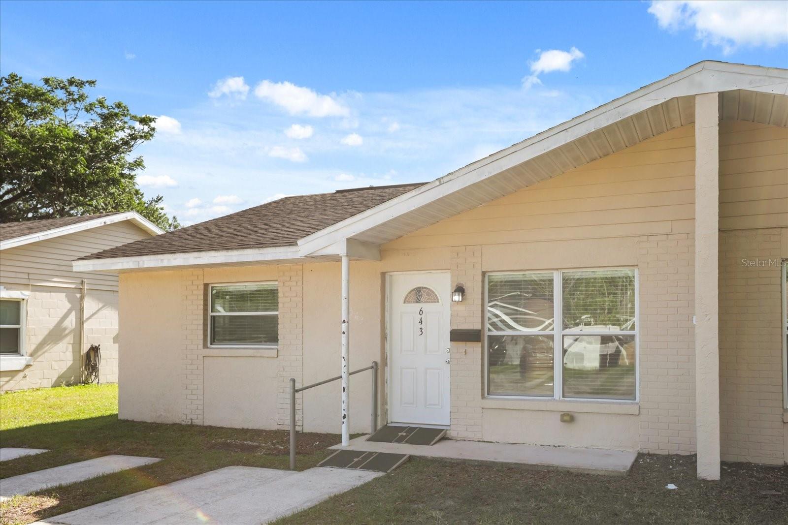 643 HUMMINGBIRD LANE