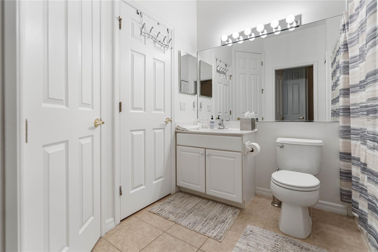 ARIELLE/PALMER RANCH SEC 03 P - Residential Lease