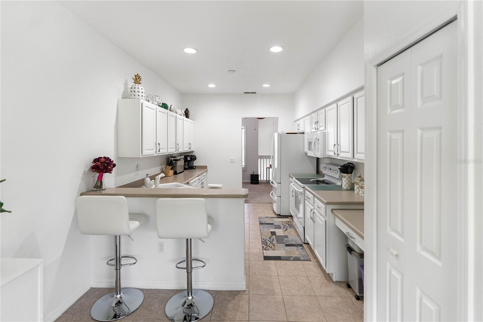 ARIELLE/PALMER RANCH SEC 03 P - Residential Lease