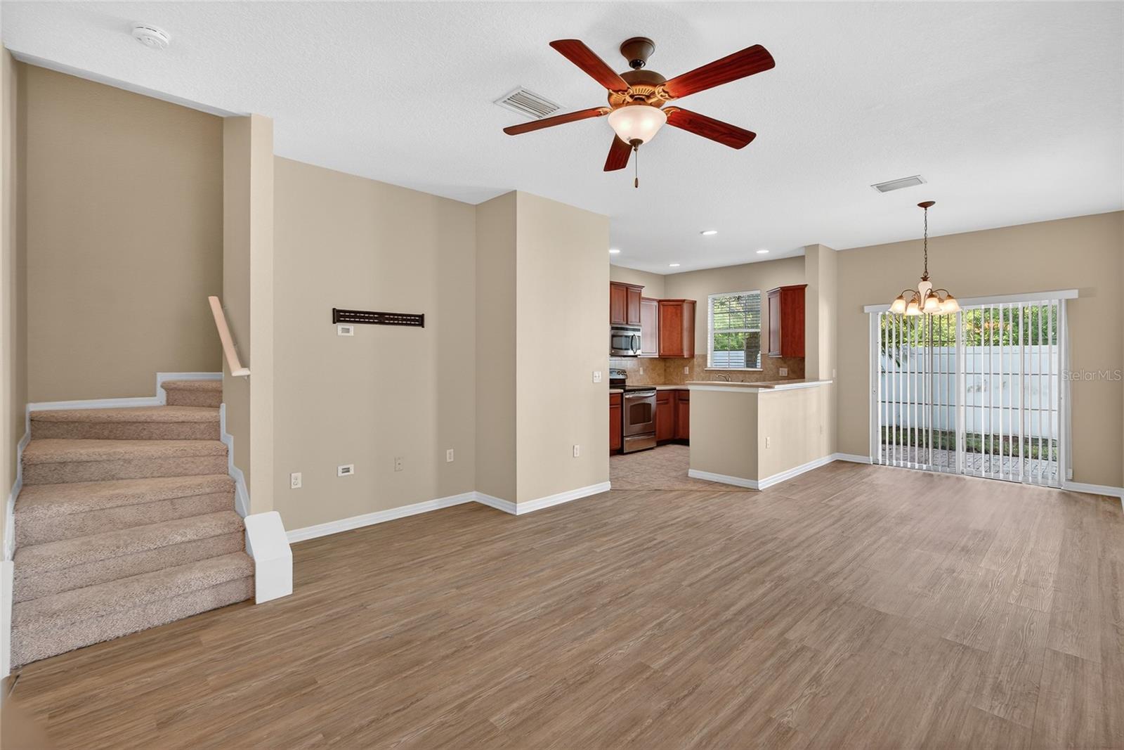 EAGLE PALM PH 02 - Residential