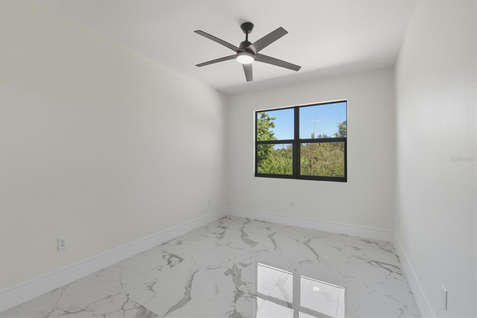 NORTH  PORT - Residential