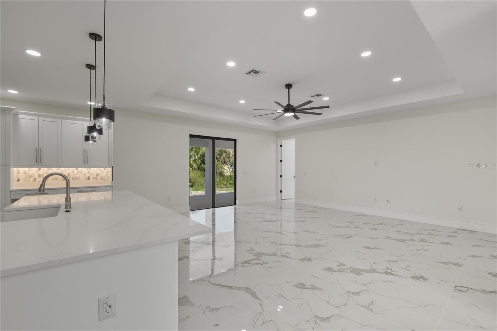 NORTH  PORT - Residential