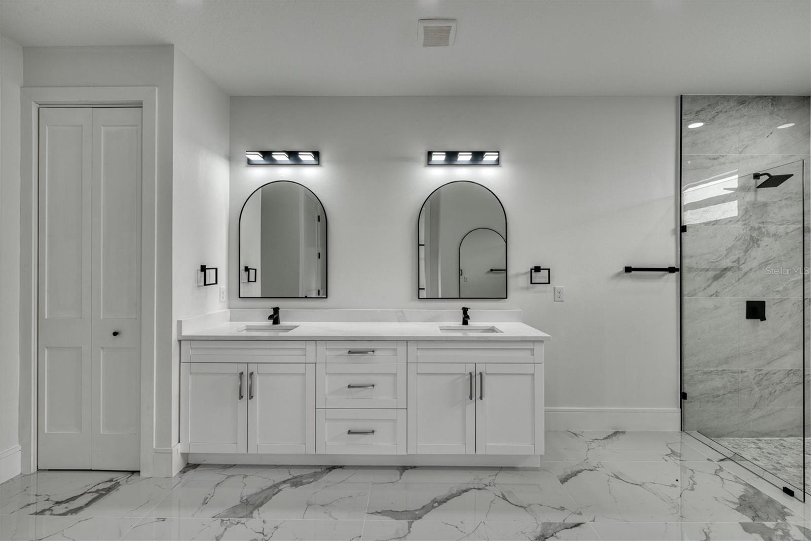 NORTH  PORT - Residential