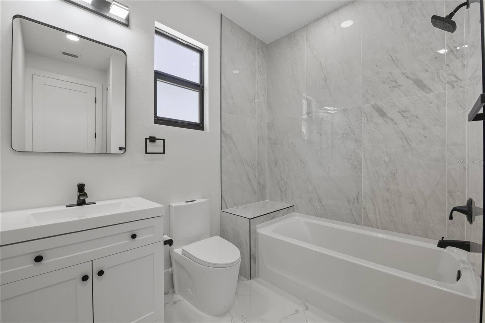 NORTH  PORT - Residential