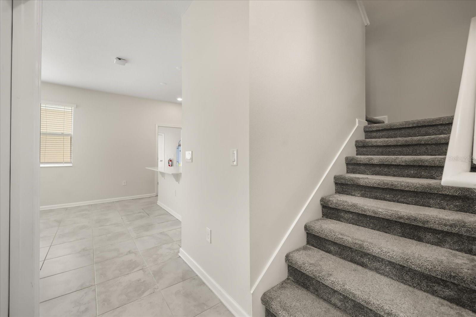 2966 AQUA VIRGO LOOP 16