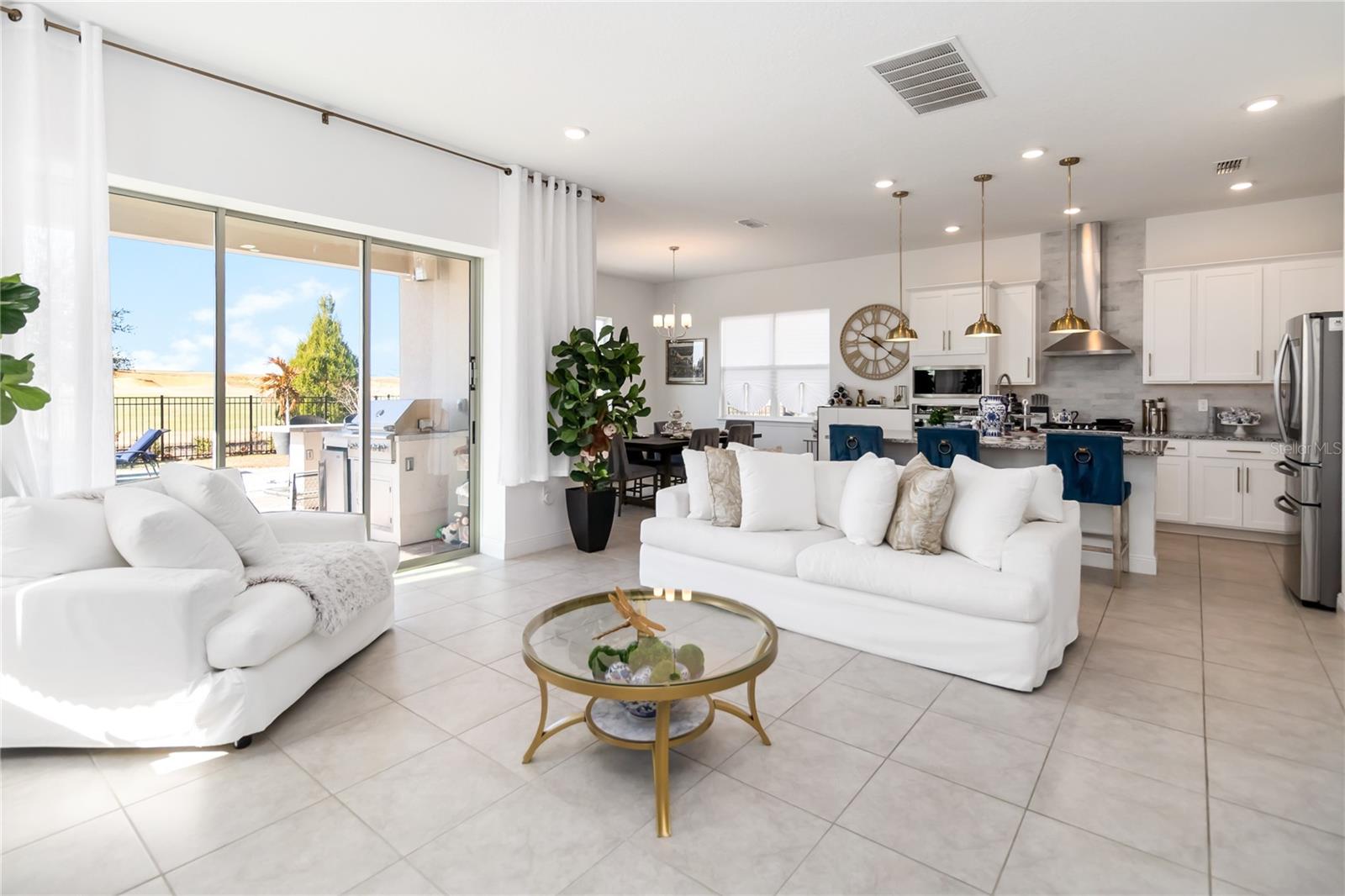 BELLA COLLINA WEST SUB - Residential