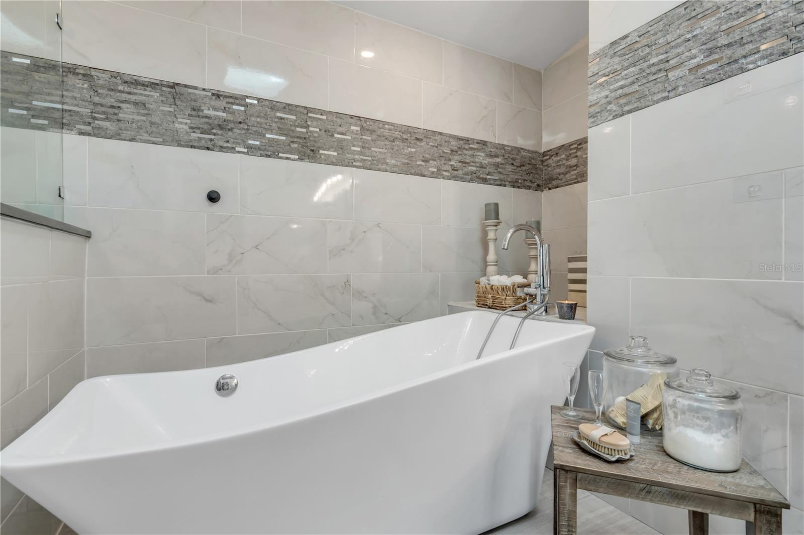 SILVER SANDS SEC B - Residential