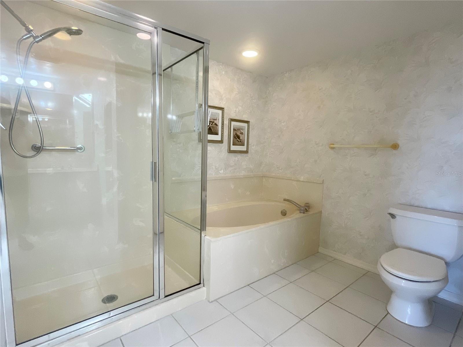 OCEANS CLOVERLEAF NORTH - Residential